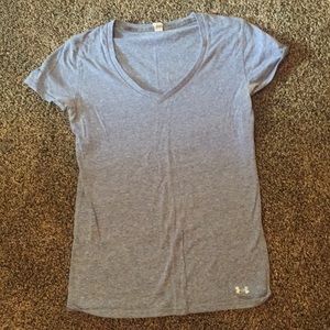 Under armour v-neck T-shirt light blue small